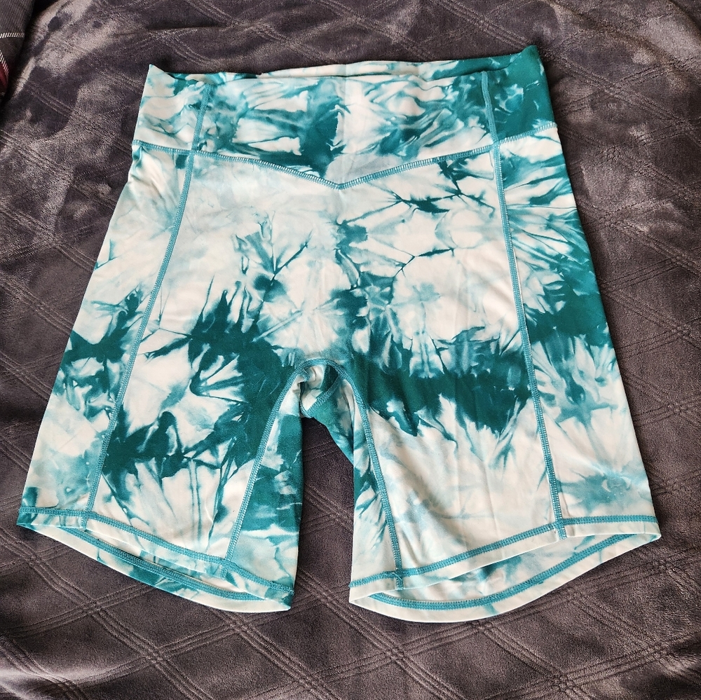 Balance Athleta Vitality The Cloud Biker Short